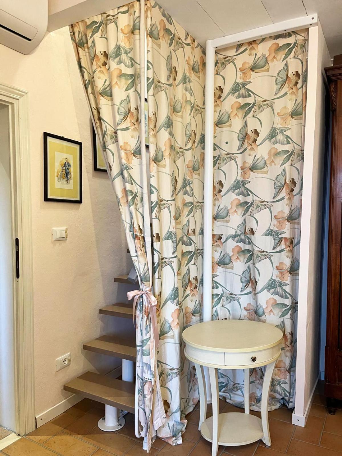 Casa Vacanze L'Acquerello Лари Экстерьер фото
